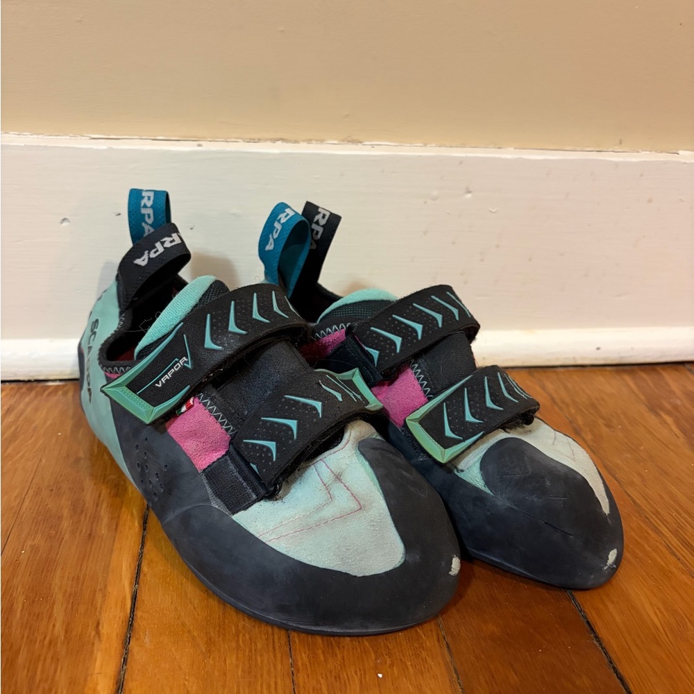 Scarpa Vapor V Climbing Shoe - Women's 40.5